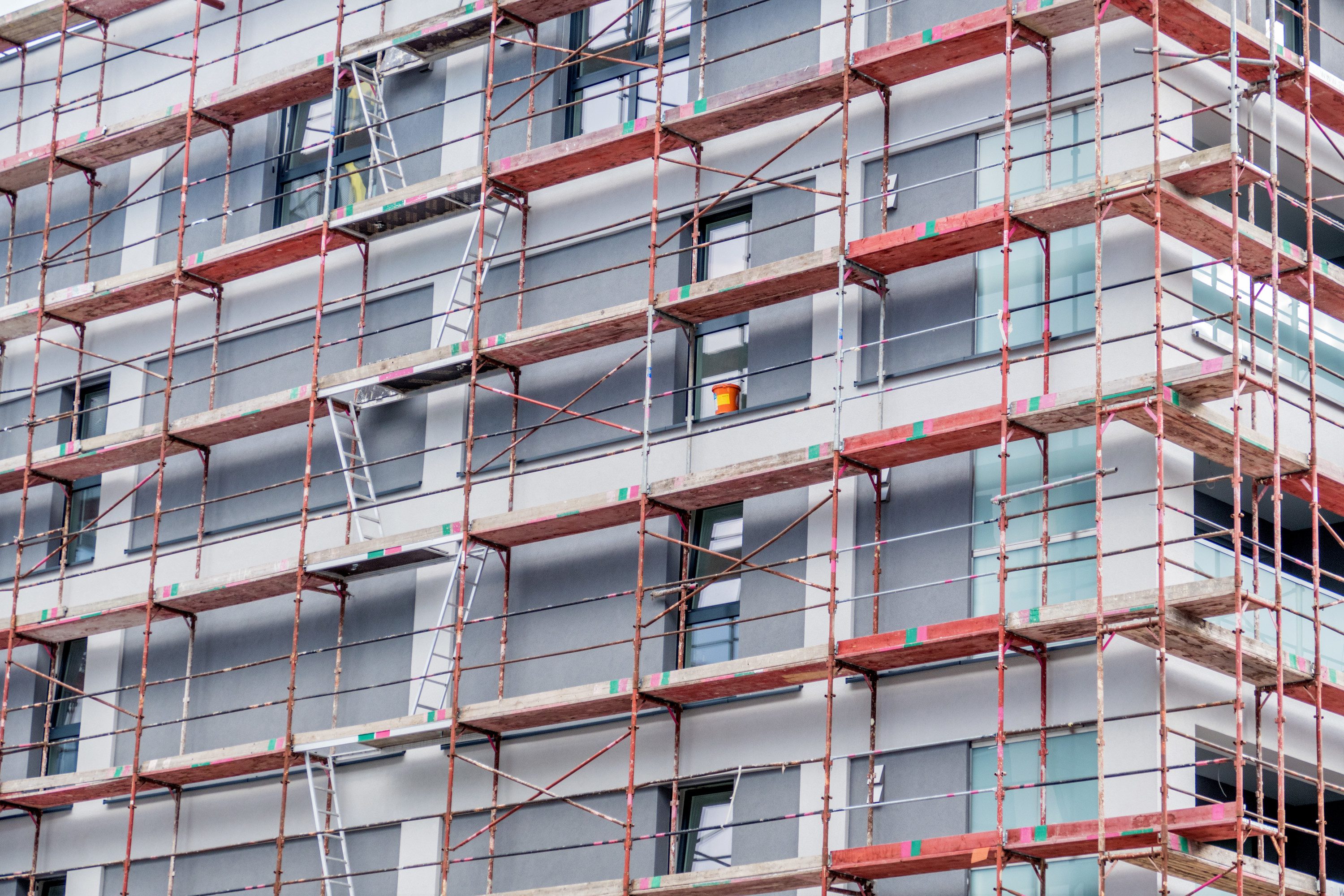 aluminium panels for refurbishment projects showing a building being re-clad with panels